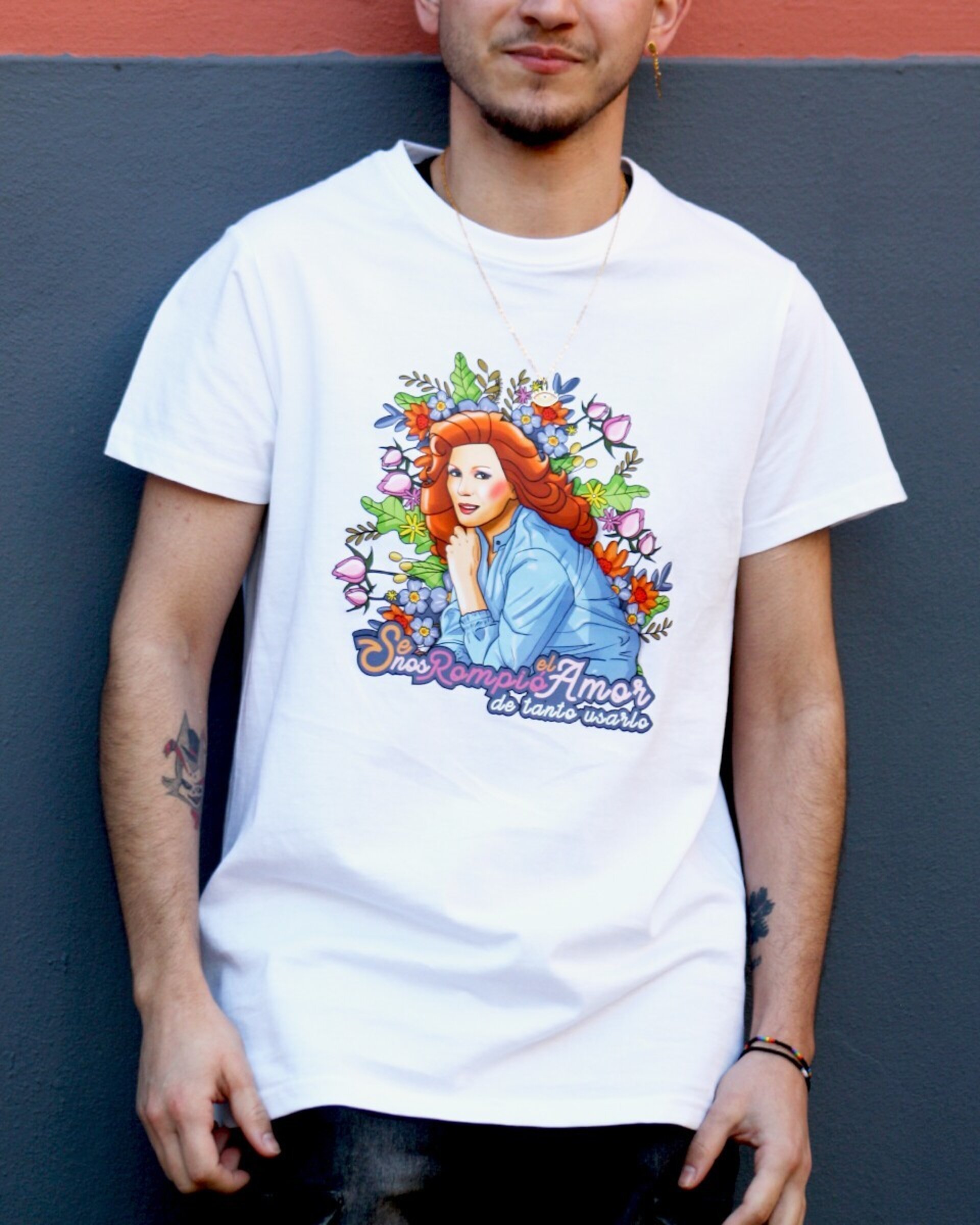 Camiseta Se Nos Rompió El Amor De Tanto Usarlo - 4